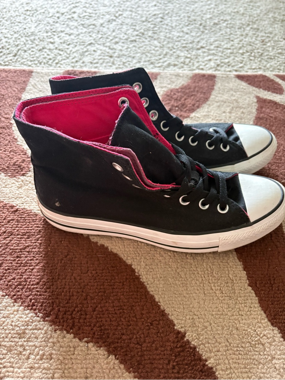 Converse High Top Sneakers in Black with pink Accents - Picture 3 of 12